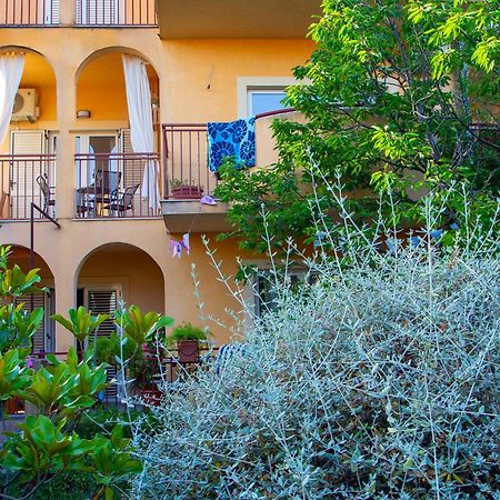 Seaside Gateway Apartment Kastela Exterior photo